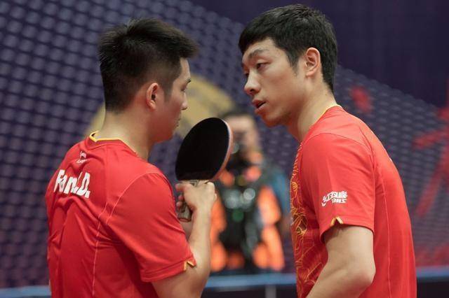 曼城在后防 曼城在后防