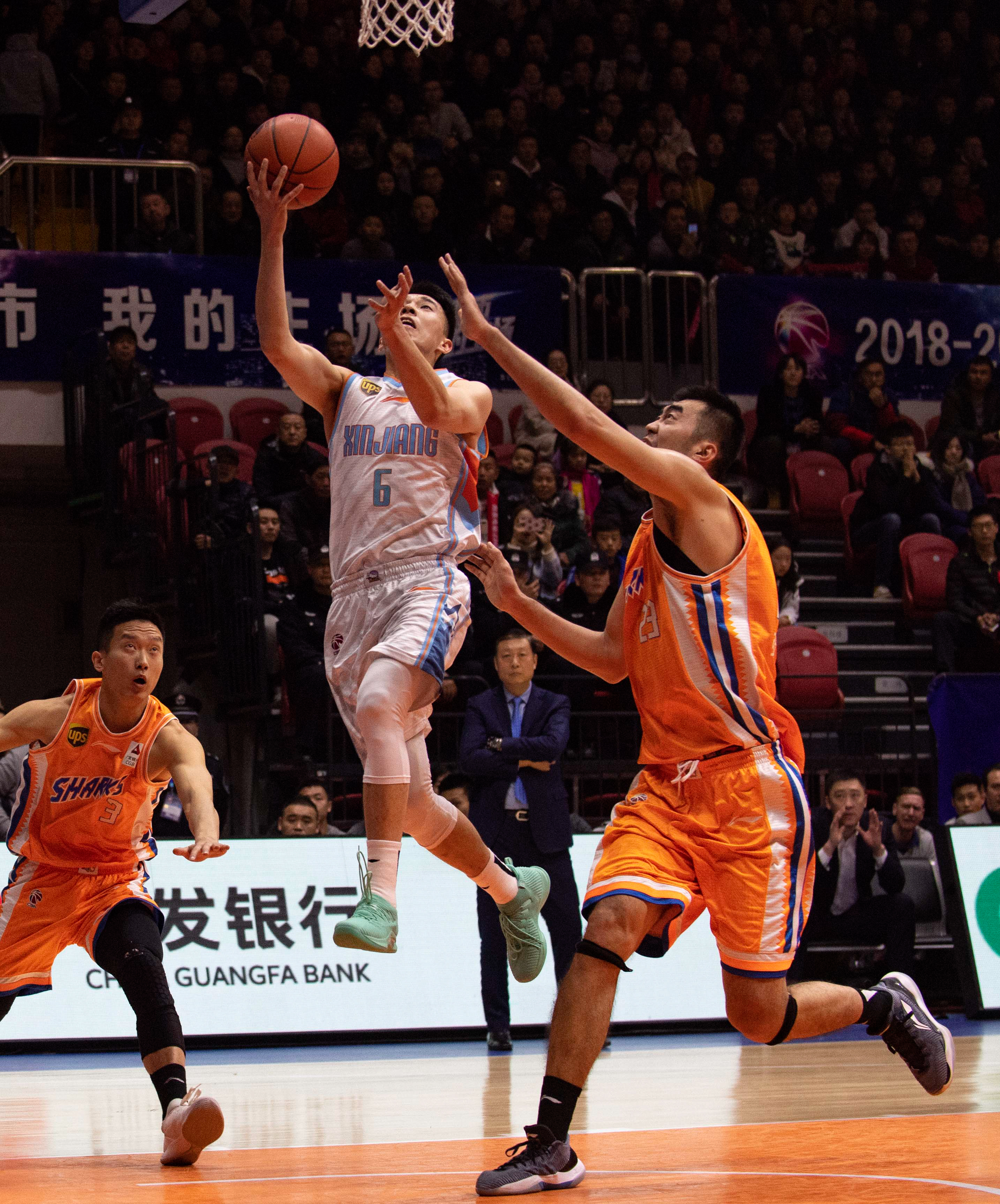 着现代足球 着现代足球