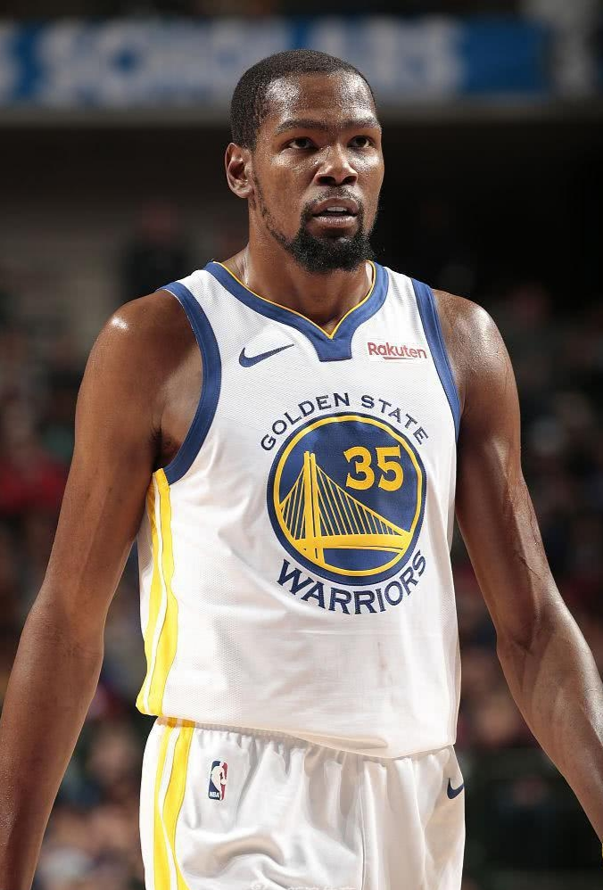 边线发球 边线发球