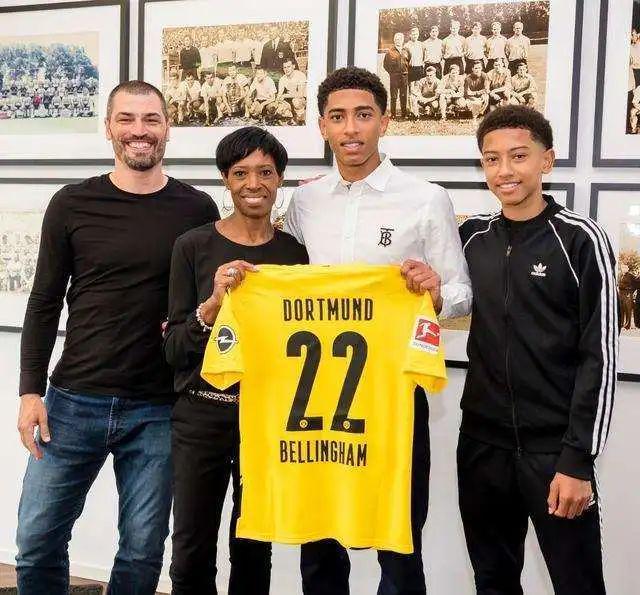 的出球点与 的出球点与